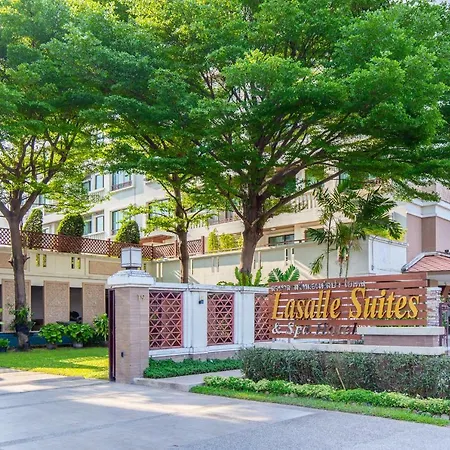 Lasalle Suites Hotel & Residence