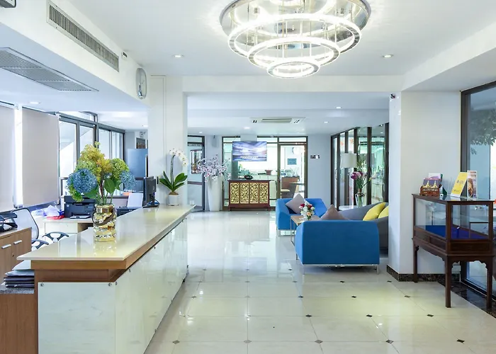 Hotel Lasalle & Bangkok